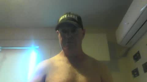Snapshot of kiwiguy19773 chatting on 17, 1, 2025 kiwiguy19773 online show from 17, 1, 2025