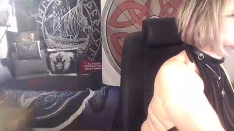 Snapshot of kleiner_teufel chatting on 27, 10, 2025 Michelle online show from 27, 10, 2025