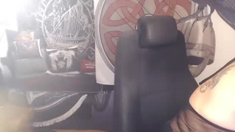 Snapshot of kleiner_teufel chatting on 3, 11, 2025 Michelle online show from 3, 11, 2025