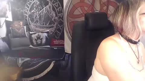 Snapshot of kleiner_teufel chatting on 21, 11, 2025 Michelle online show from 21, 11, 2025