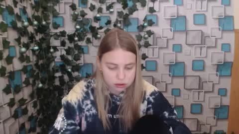 klerkarina online show from 23, 12, 2024