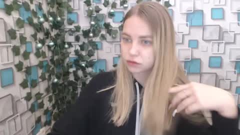 klerkarina online show from 4, 1, 2025