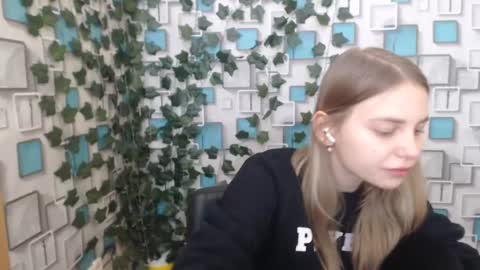 klerkarina online show from 19, 2, 2025