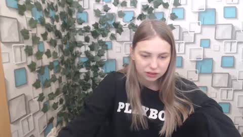 klerkarina online show from 5, 3, 2025