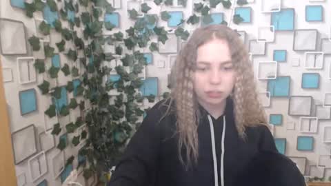 klerkarina online show from 6, 3, 2025
