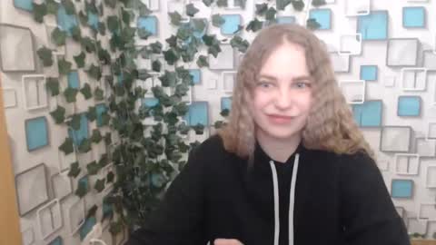 klerkarina online show from 6, 3, 2025