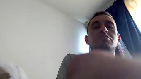 Snapshot of kmilo273079 chatting on 29, 10, 2025 juan online show from 29, 10, 2025