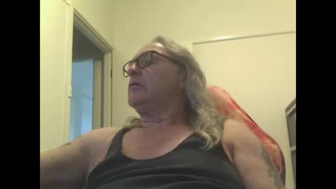 Snapshot of knobout chatting on 19, 11, 2025 knobout online show from 19, 11, 2025