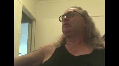 Snapshot of knobout chatting on 23, 11, 2025 knobout online show from 23, 11, 2025