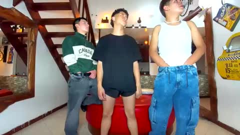 Snapshot of kobayaske chatting on 2, 2, 2025 kobayaske online show from 2, 2, 2025