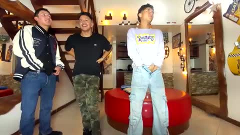 Snapshot of kobayaske chatting on 5, 2, 2025 kobayaske online show from 5, 2, 2025