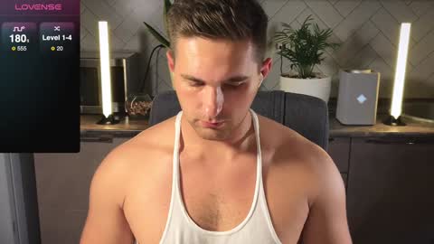 Sweet boy online show from 18, 12, 2024