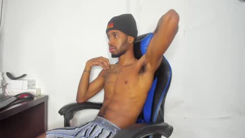 Snapshot of kofi_exotic_ chatting on 22, 12, 2024 kofi online show from 22, 12, 2024