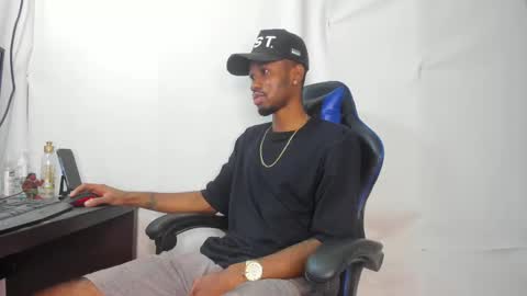 Snapshot of kofi_exotic_ chatting on 25, 2, 2025 kofi online show from 25, 2, 2025