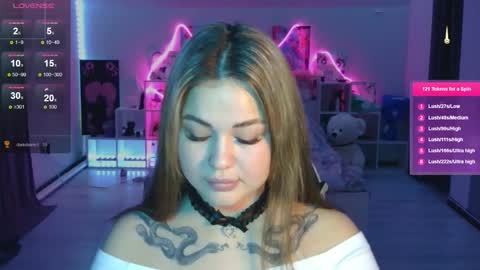 Snapshot of kokokolla chatting on 1, 11, 2025 Mia online show from 1, 11, 2025