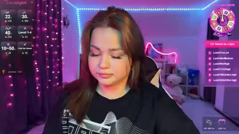 Snapshot of kokokolla chatting on 15, 12, 2025 Mia online show from 15, 12, 2025