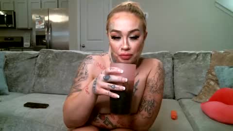 Koko Kwinn online show from 6, 3, 2025