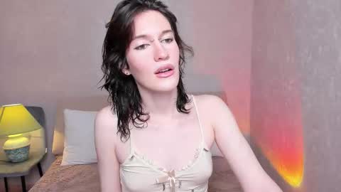 Snapshot of kolette_gray chatting on 1, 12, 2025 Kolette online show from 1, 12, 2025