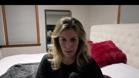 KoraLynn777 online show from 2, 12, 2025