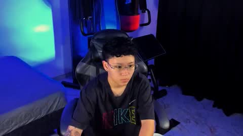 Sara  Altgirl  online show from 8, 11, 2025