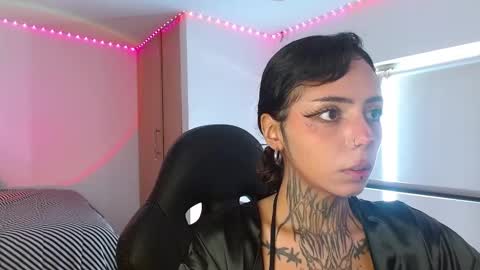 Snapshot of korarousee chatting on 8, 11, 2025 Kora online show from 8, 11, 2025