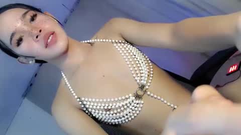 Snapshot of koreandoll_yuri chatting on 21, 10, 2025 koreandoll_yuri online show from 21, 10, 2025