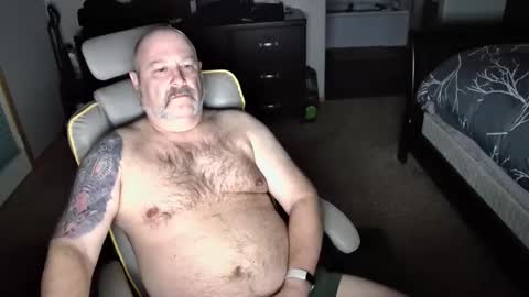 Snapshot of kowjam chatting on 18, 12, 2025 CanLoad online show from 18, 12, 2025