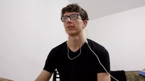 Snapshot of kpo10 chatting on 3, 1, 2025 Facu online show from 3, 1, 2025