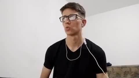 Snapshot of kpo10 chatting on 11, 1, 2025 Facu online show from 11, 1, 2025