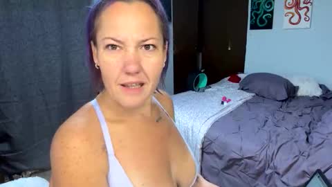 kreamyk420 online show from 24, 10, 2025