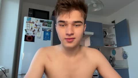 Snapshot of kris_robinson chatting on 18, 9, 2025 Kris online show from 18, 9, 2025