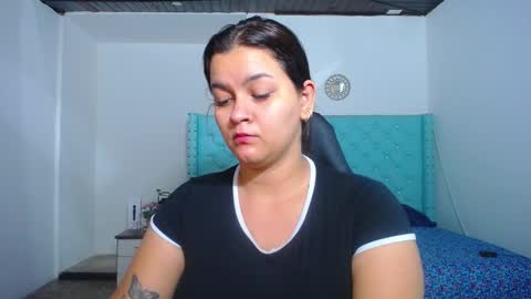 kriss_sweetboobs online show from 9, 1, 2025