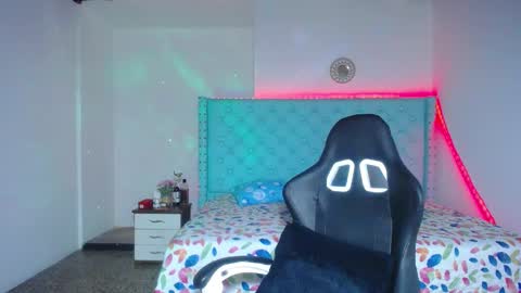 kriss_sweetboobs online show from 21, 1, 2025