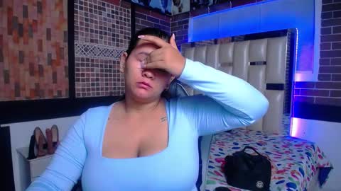kriss_sweetboobs online show from 7, 10, 2025