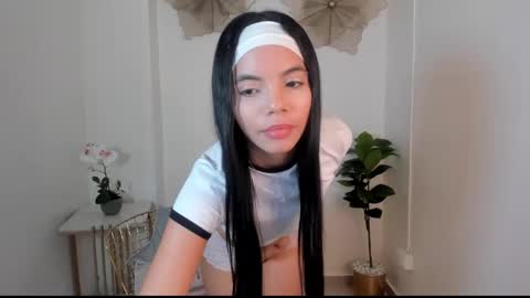 Krisstine  online show from 12, 3, 2025