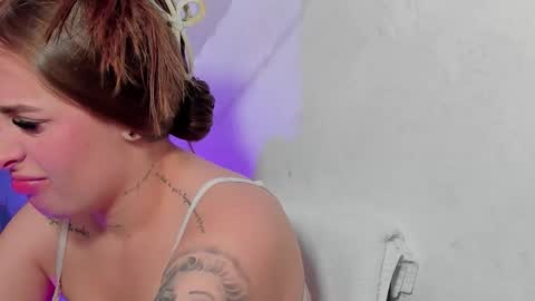   online show from 15, 12, 2025