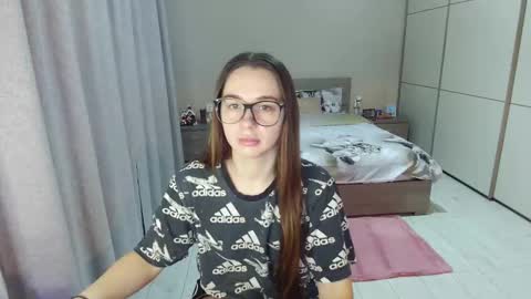 twitter    Annemarye 23 online show from 17, 12, 2025