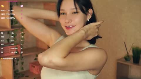 Snapshot of kristanalosa chatting on 27, 10, 2025 Emma online show from 27, 10, 2025