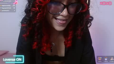 kristen_tay online show from 4, 3, 2025