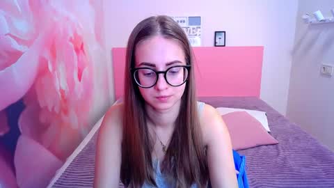 Kristina Adel online show from 9, 1, 2025