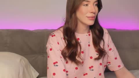 Snapshot of kristina_angel1 chatting on 27, 11, 2025 polya online show from 27, 11, 2025