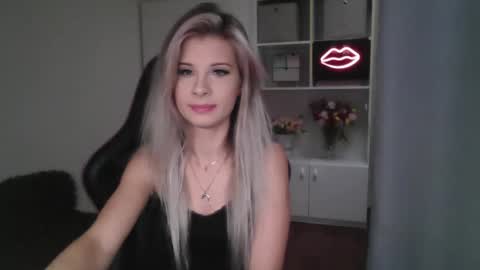 Snapshot of kristineamore chatting on 14, 10, 2025 KristineAmore online show from 14, 10, 2025