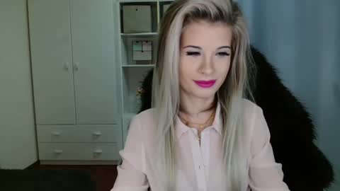 Snapshot of kristineamore chatting on 7, 11, 2025 KristineAmore online show from 7, 11, 2025