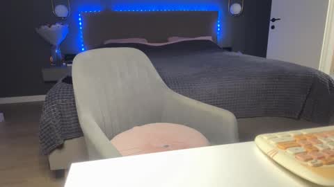 Snapshot of kristy_saint chatting on 23, 10, 2025 Kristi online show from 23, 10, 2025