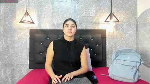 Snapshot of krystal_taylor23 chatting on 28, 9, 2025 Kystal Taylor online show from 28, 9, 2025