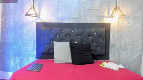 Snapshot of krystal_taylor23 chatting on 14, 11, 2025 Kystal Taylor online show from 14, 11, 2025