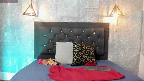 Snapshot of krystal_taylor23 chatting on 16, 11, 2025 Kystal Taylor online show from 16, 11, 2025