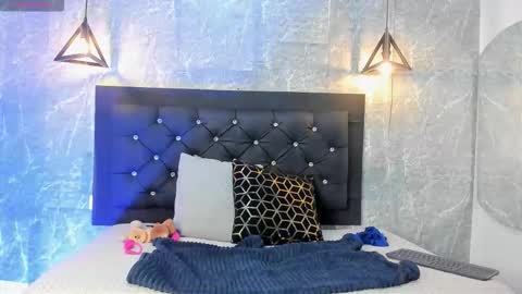 Snapshot of krystal_taylor23 chatting on 23, 11, 2025 Kystal Taylor online show from 23, 11, 2025