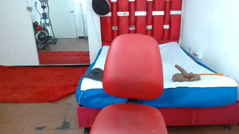 KRYSTAL THOMSON online show from 31, 10, 2025