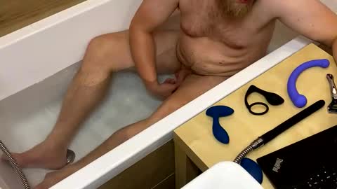 Snapshot of kubadelo chatting on 23, 11, 2025 Tony online show from 23, 11, 2025